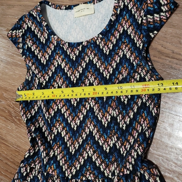 (XS) Enough About Me... Geometric Print Fit & Flare Lightweight Dress Casual - Picture 7 of 9